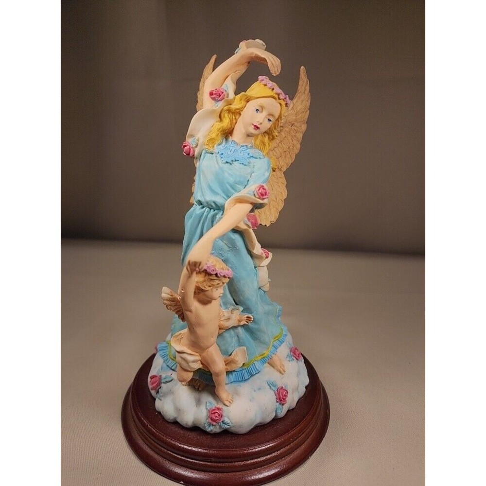 Vintage Angel House of Lloyd Christmas Around The World Cloud Dancing Figurine